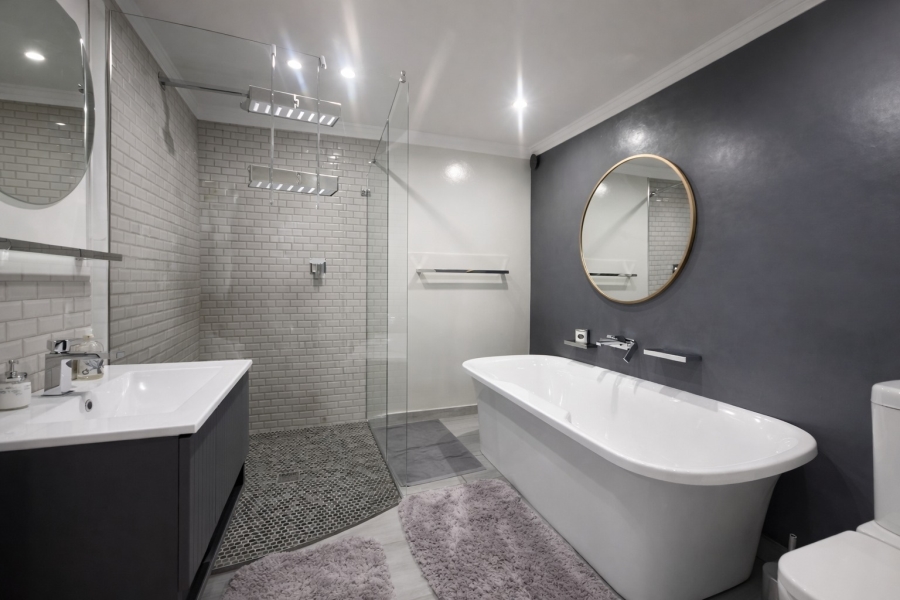 6 Bedroom Property for Sale in Cashan North West